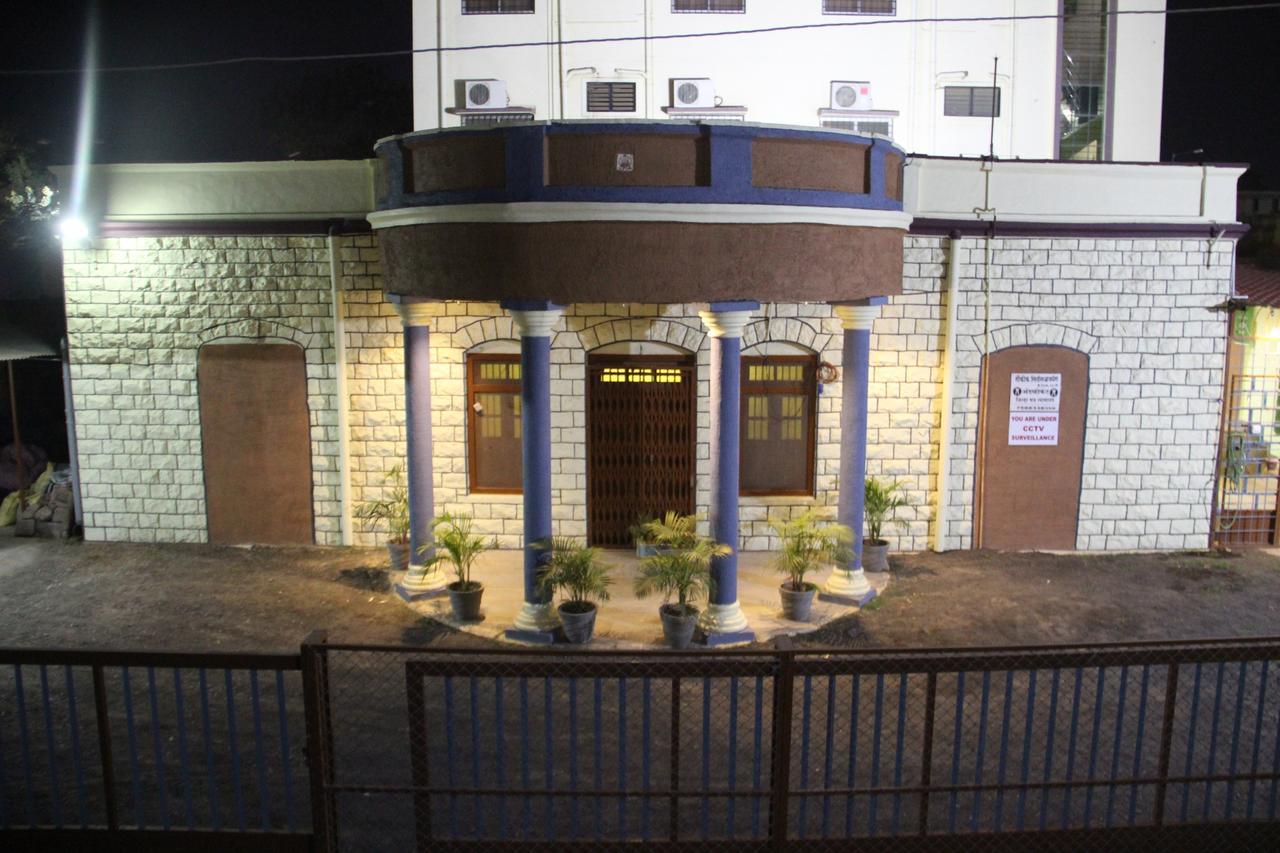 Yuvraj Lodge Osmanabad Экстерьер фото