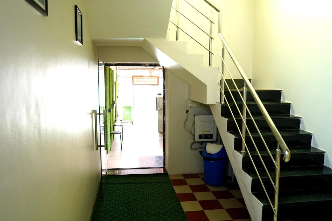 Yuvraj Lodge Osmanabad Экстерьер фото